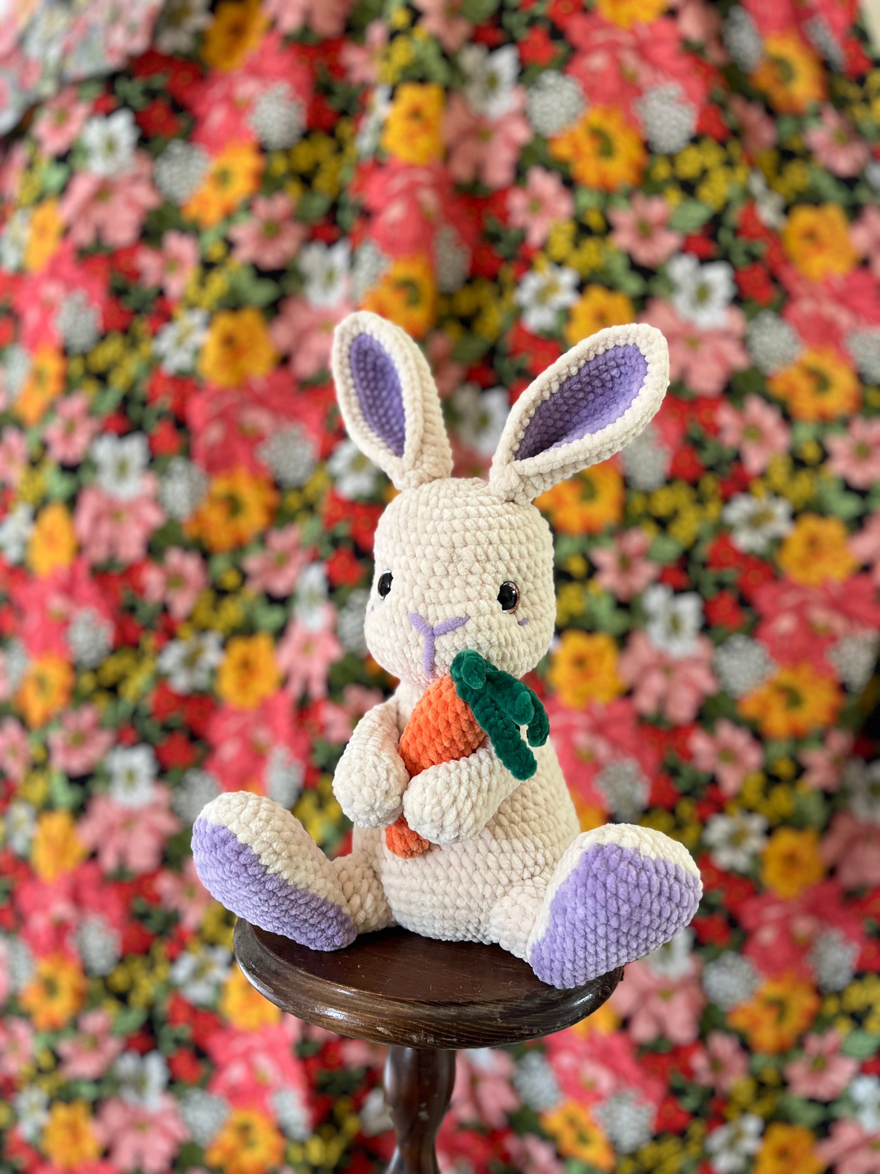 Lapin crème et sa carotte